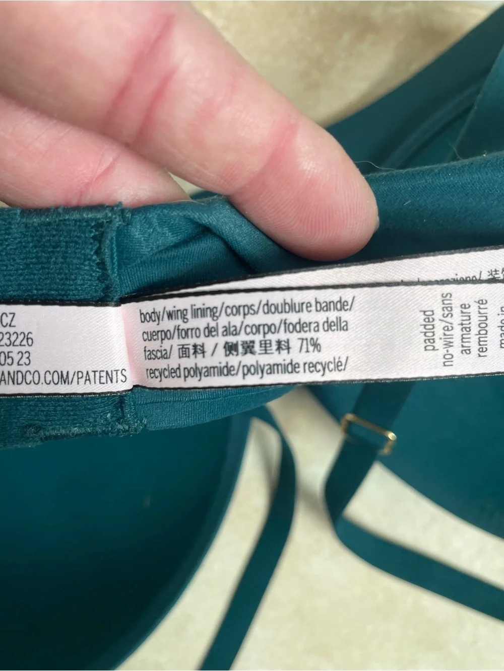 Victoria Secret Love Cloud Smooth Wireless Push Up Plunge Bra, Teal; 34D